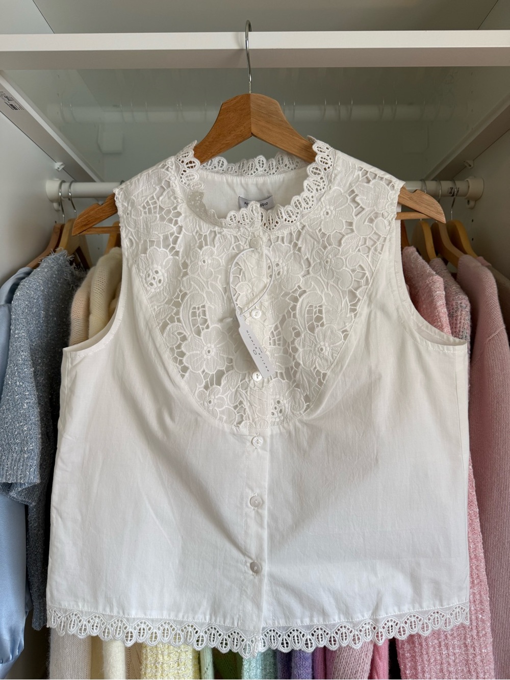 Petite Studio White Lace-Collar Sleeveless Button Top